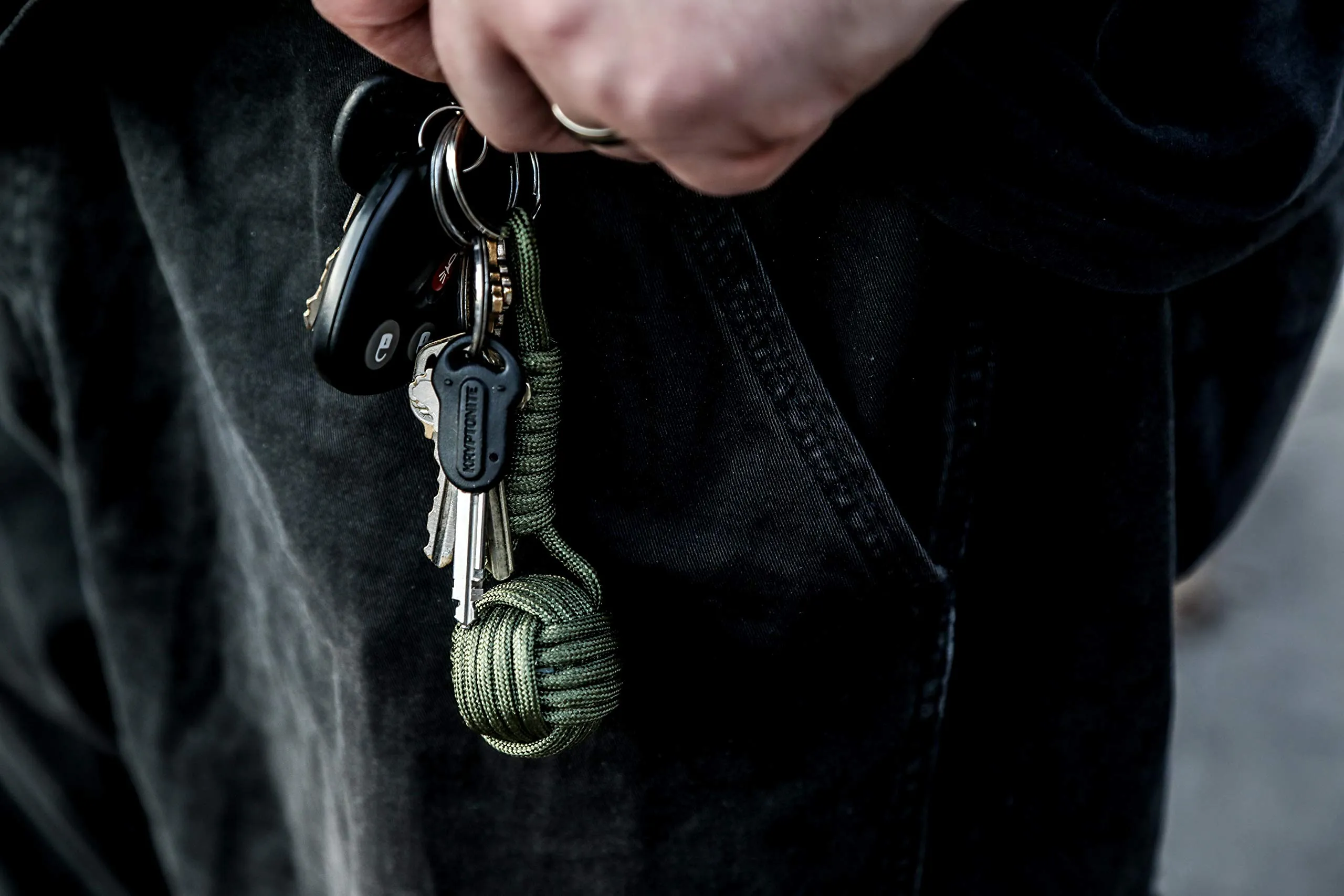 Green Monkey Fist Paracord Keychain Emergency Kit