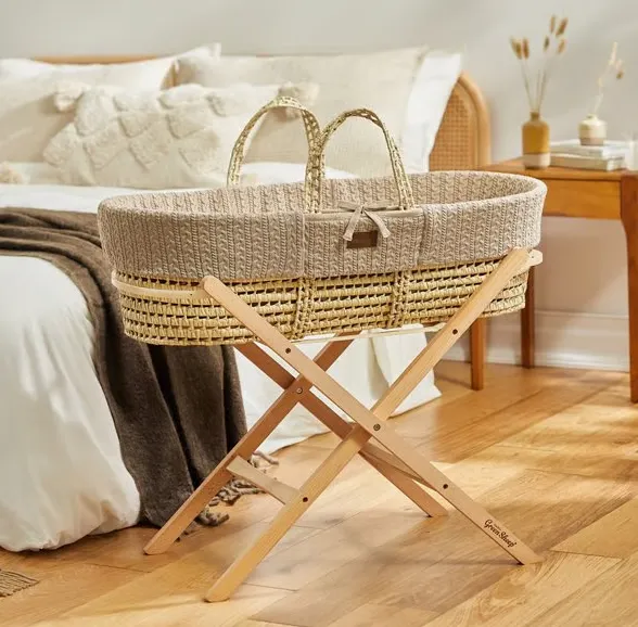 Organic Knitted Moses Basket Set inc Natural mattress - New Edition